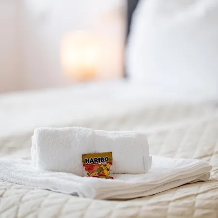 아파트 Free Parking, Luxury Beds, Nespresso, Netflix *