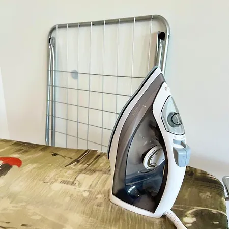 Free Parking, Luxury Beds, Nespresso, Netflix Apartment